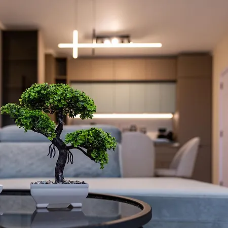 Luxury 2bedroom In Complex Family Garden With Free Parking Apartament *