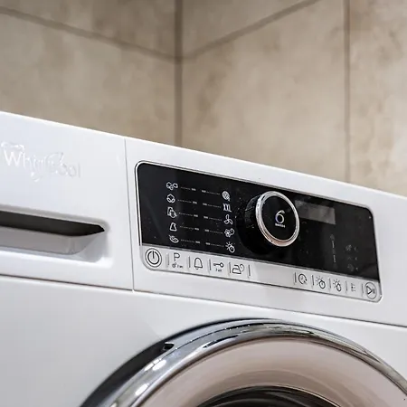 Luxury 2bedroom In Complex Family Garden With Free Parking Appartamento Varna