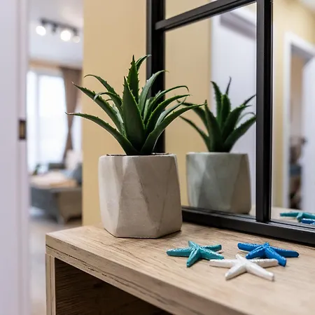 Luxury 2bedroom In Complex Family Garden With Free Parking