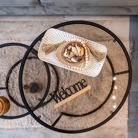 Luxury 2bedroom In Complex Family Garden With Free Parking *