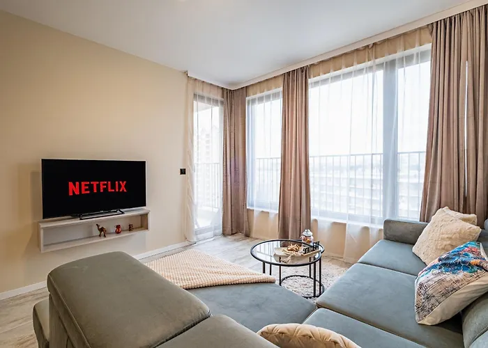 Luxury 2bedroom In Complex Family Garden With Free Parking *