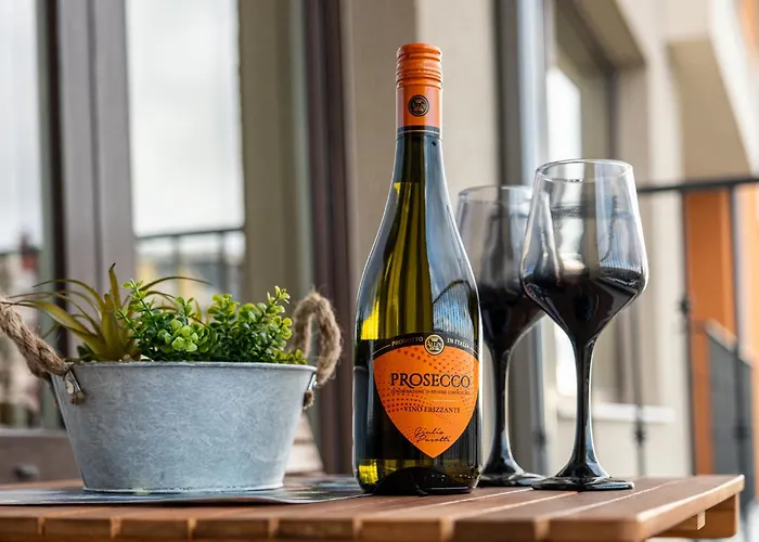 Luxury 2bedroom In Complex Family Garden With Free Parking Lejlighed *