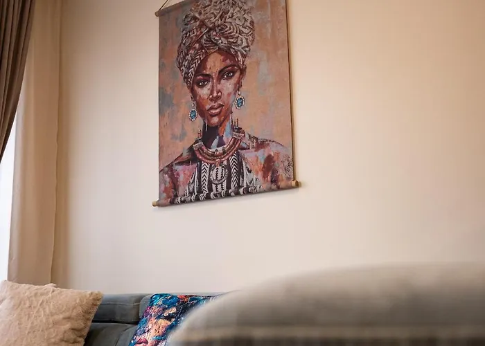 Luxury 2bedroom In Complex Family Garden With Free Parking Appartement