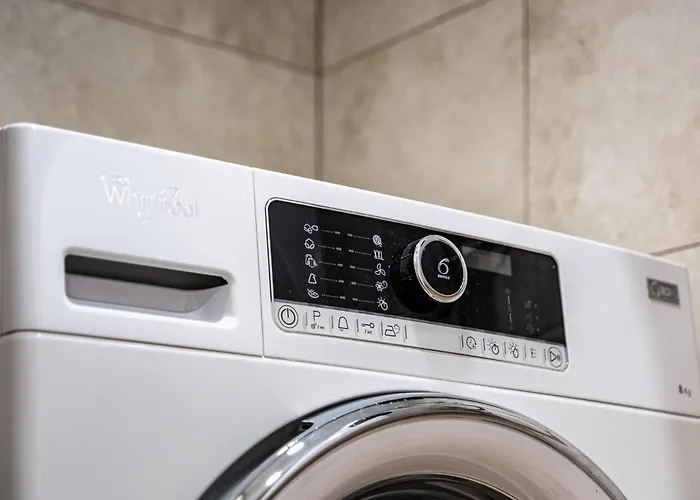 Luxury 2bedroom In Complex Family Garden With Free Parking Lejlighed Varna