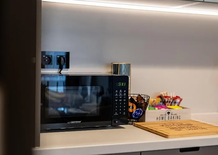 Luxury 2bedroom In Complex Family Garden With Free Parking Appartement