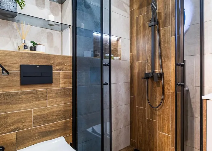 Luxury 2bedroom In Complex Family Garden With Free Parking *