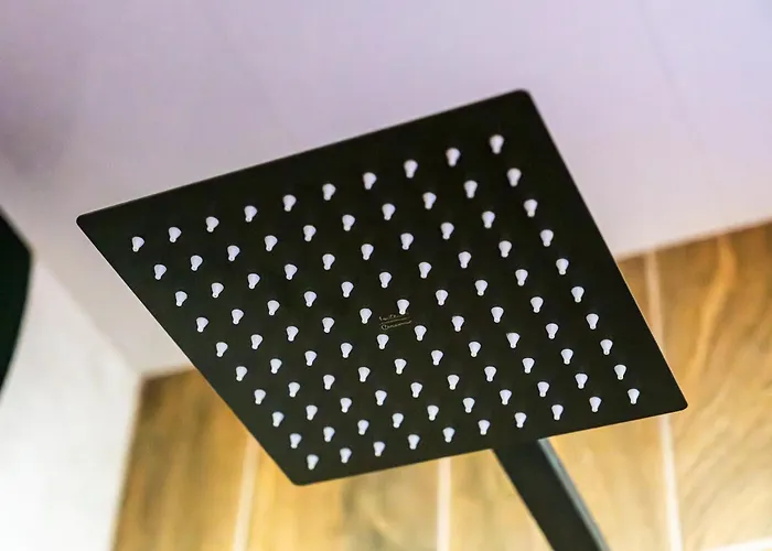 Luxury 2bedroom In Complex Family Garden With Free Parking Lejlighed