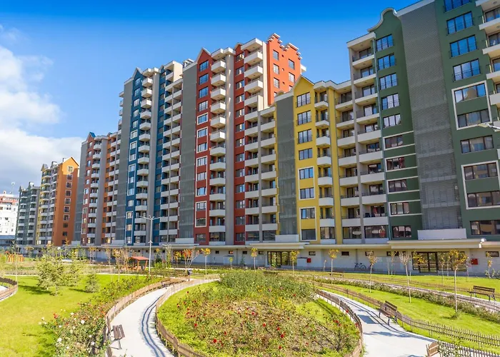 Luxury 2bedroom In Complex Family Garden With Free Parking *