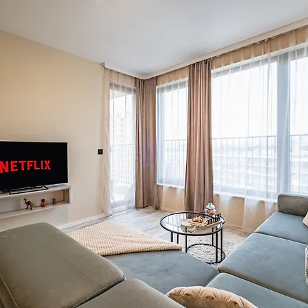 Luxury 2bedroom In Complex Family Garden With Free Parking *