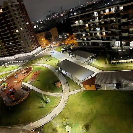 公寓 Luxury 2bedroom In Complex Family Garden With Free Parking