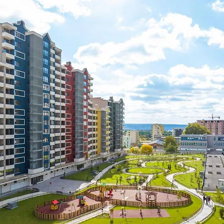 Luxury 2bedroom In Complex Family Garden With Free Parking