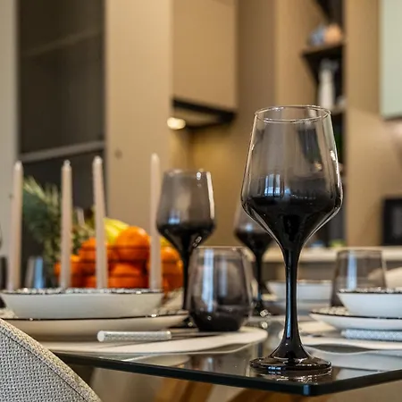 Luxury 2bedroom In Complex Family Garden With Free Parking 瓦爾納