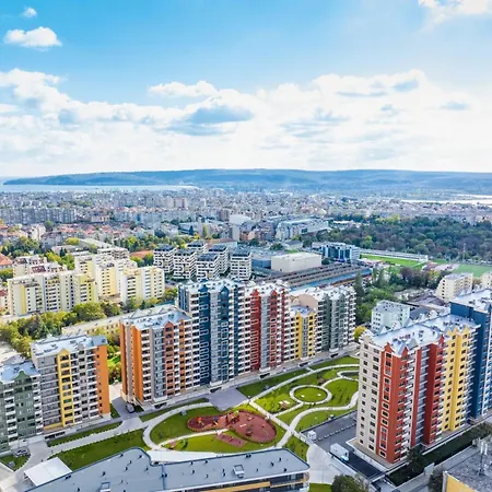 Luxury 2bedroom In Complex Family Garden With Free Parking 公寓 瓦爾納