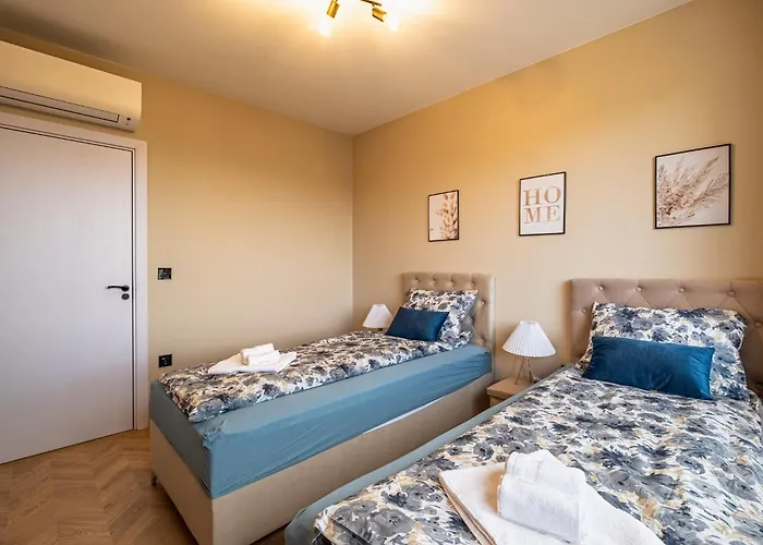 Luxury 2bedroom In Complex Family Garden With Free Parking Apartment Varna