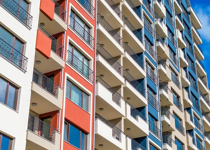 Apartment Luxury 2bedroom In Complex Family Garden With Free Parking